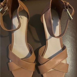 Brown sandals been worn once